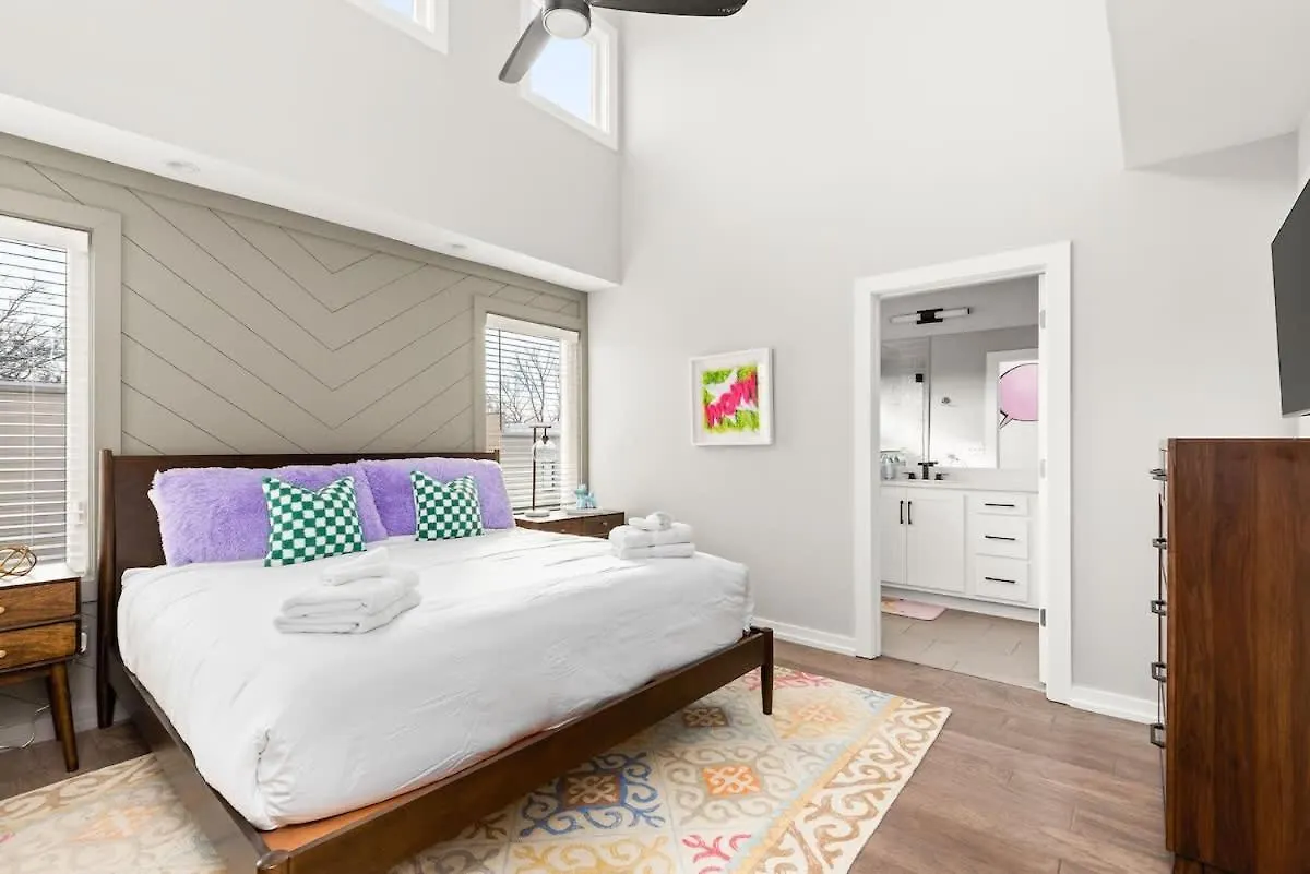 Large Marvel Themed 14Ppl Spacious Townhome Nashville
