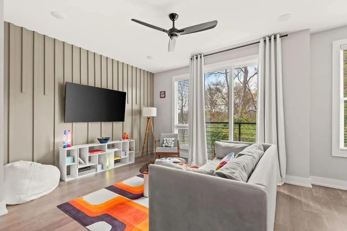 Large Marvel Themed 14Ppl Spacious Townhome Nashville